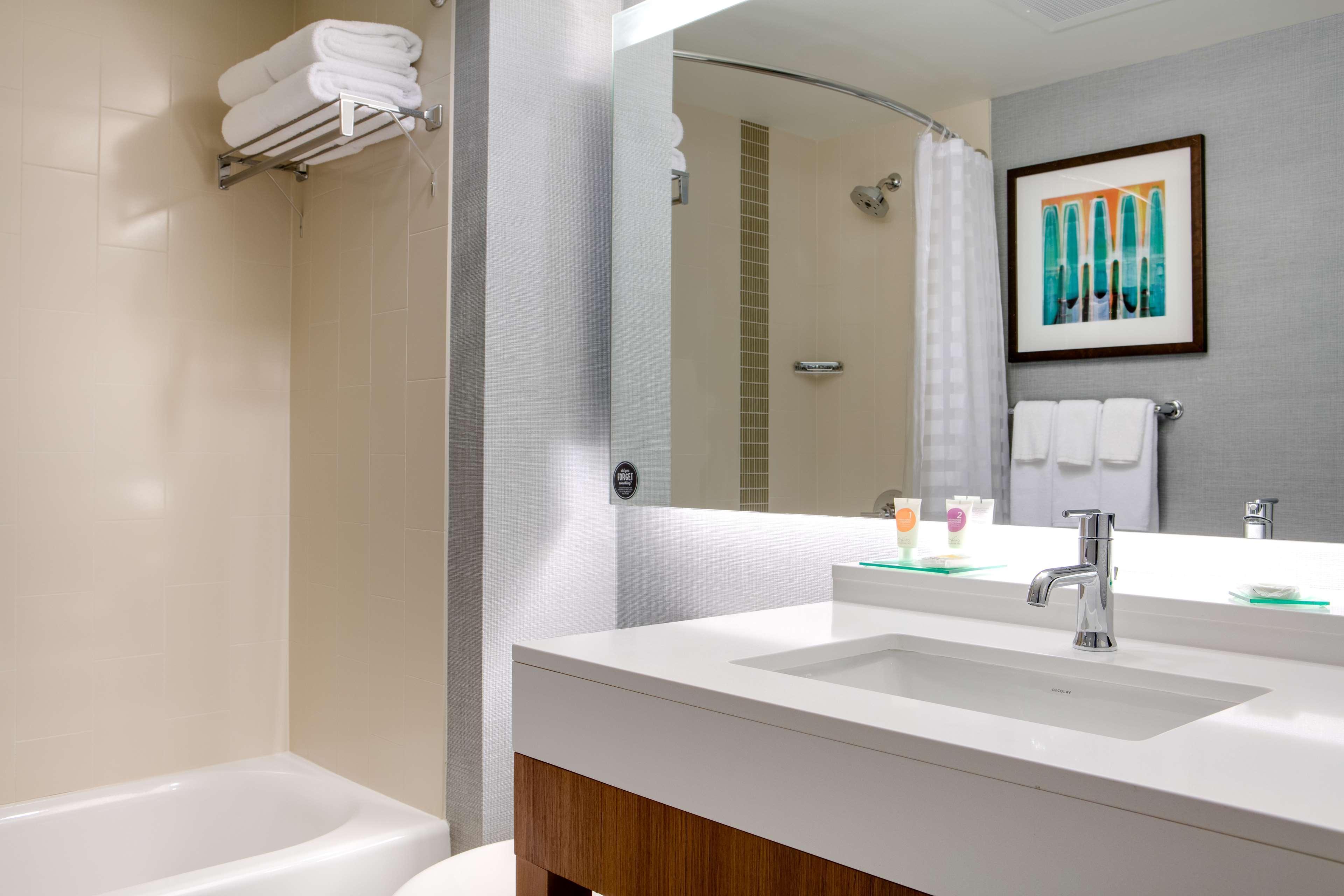 Hyatt Place Kansas City Lenexa City Center Bagian luar foto